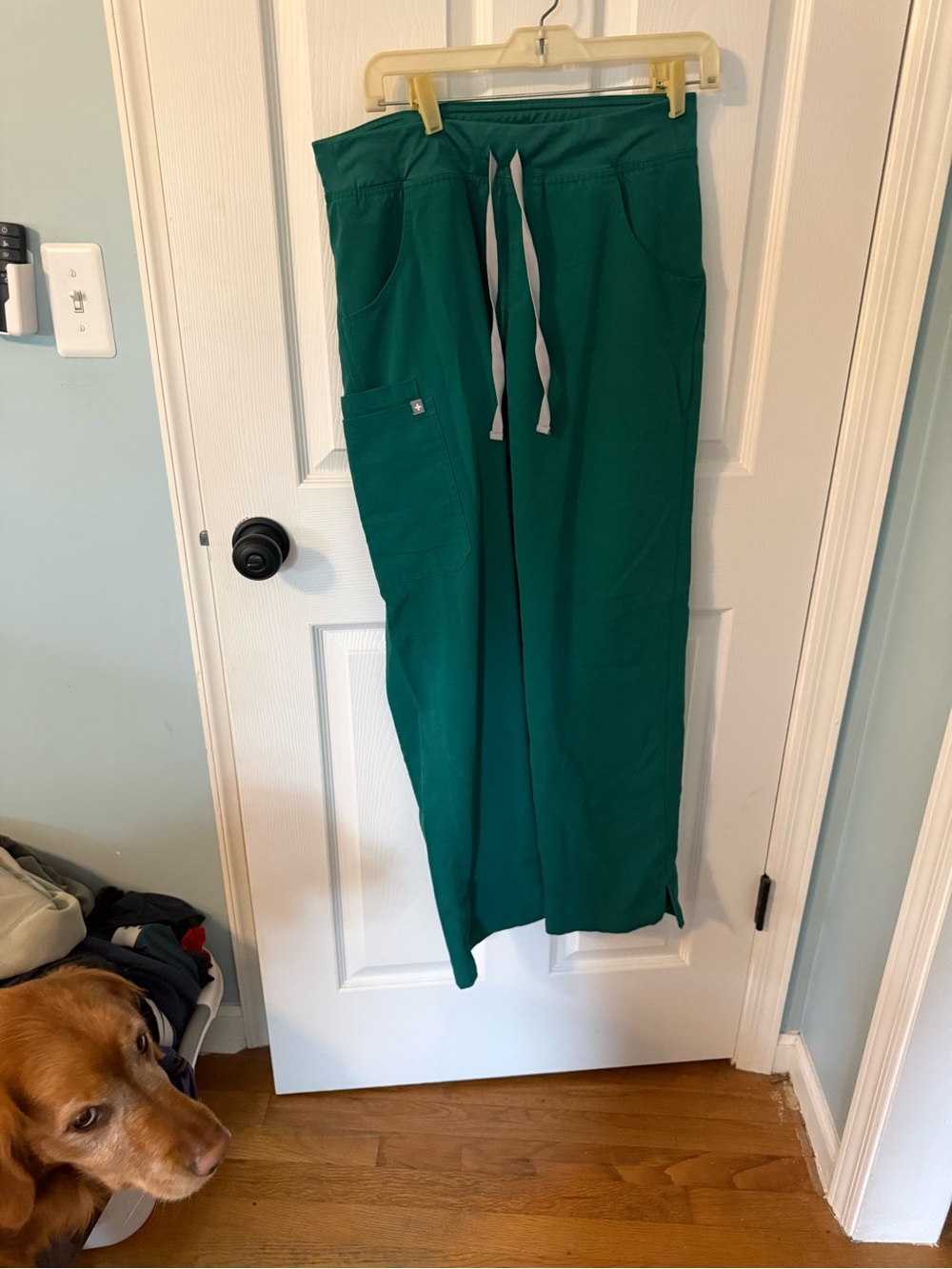 FIGS Kade Straight-Leg Cargo Scrub Pants Hunter Green Medium tall women